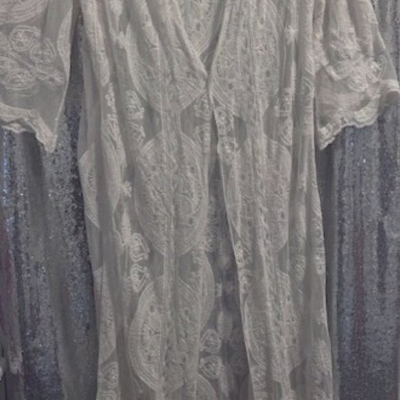 XL WHITE LACE KIMONO/BEACH COVER BY HONEY & T - Picture 4 of 5
